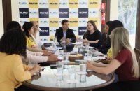 Prefeito Carlos Velozo recebe aprovados de concursos da Saúde e Educação e reforça compromisso com nomeações dentro da legalidade
