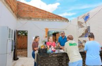 Primeira-dama de Palmas instala gabinete de crise para ações imediatas em resposta ao vendaval que atingiu famílias do Jardim Taquari