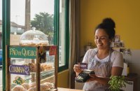 Cartão de crédito segue como um dos serviços financeiros mais utilizados pelos pequenos negócios, revela pesquisa