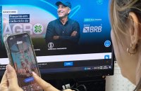 Contrato com BRB rendeu R$ 255 milhões ao Estado e 50% a menos de taxas; servidores continuam recebendo normalmente