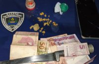 Guarda Metropolitana recupera motocicleta furtada e prende mulher por tráfico de drogas em Palmas