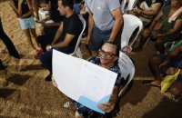Prefeito Eduardo Siqueira Campos entrega títulos de propriedade para moradores do Lago Norte